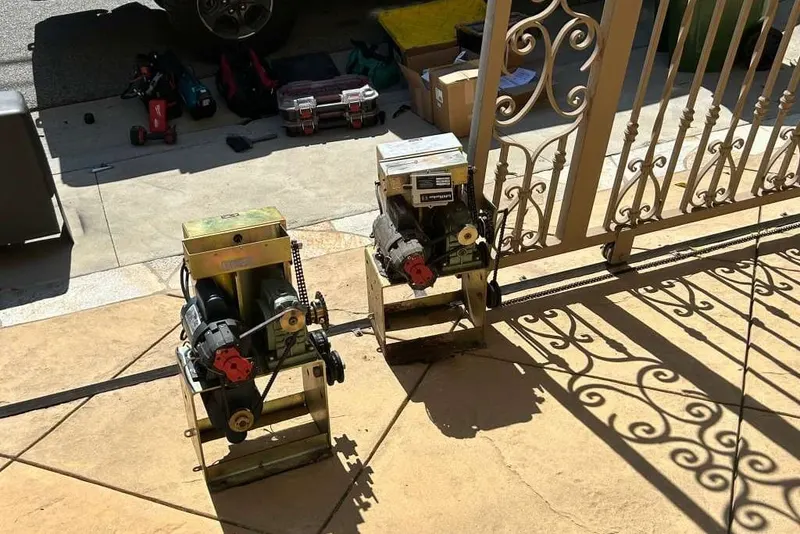 An Elite operator opened for service with the drive chain visible